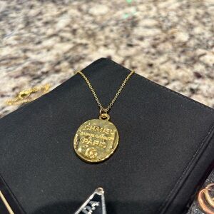 Gold Pendant Necklace